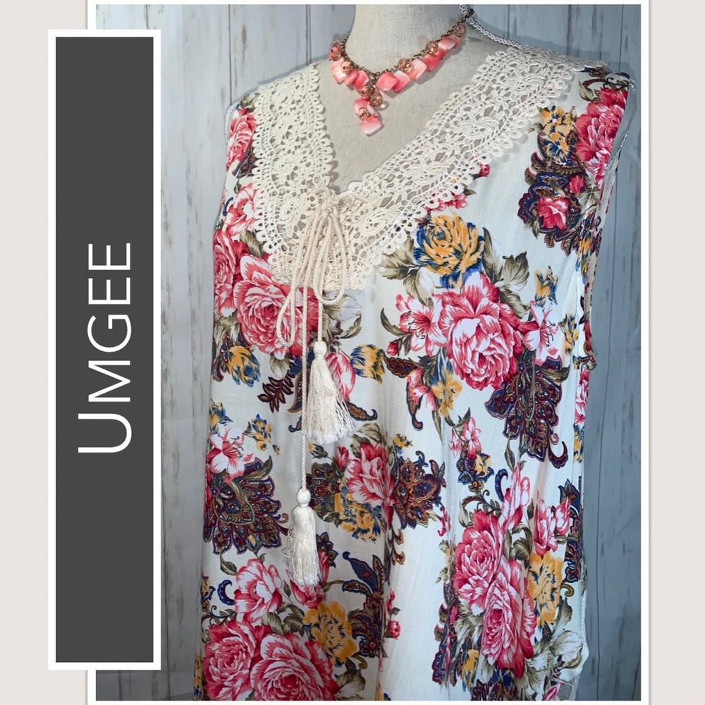 Umgee Tunic Sleeveless, Lace V-Neck NWT Feminine Floral Design, Long Lace Back